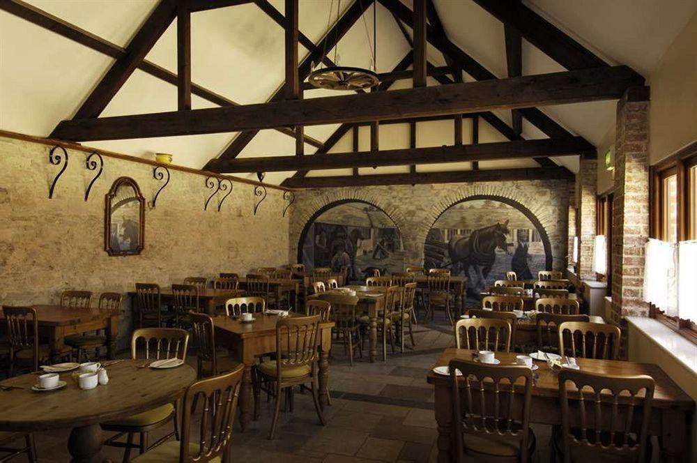 Kingston Country Courtyard 4*